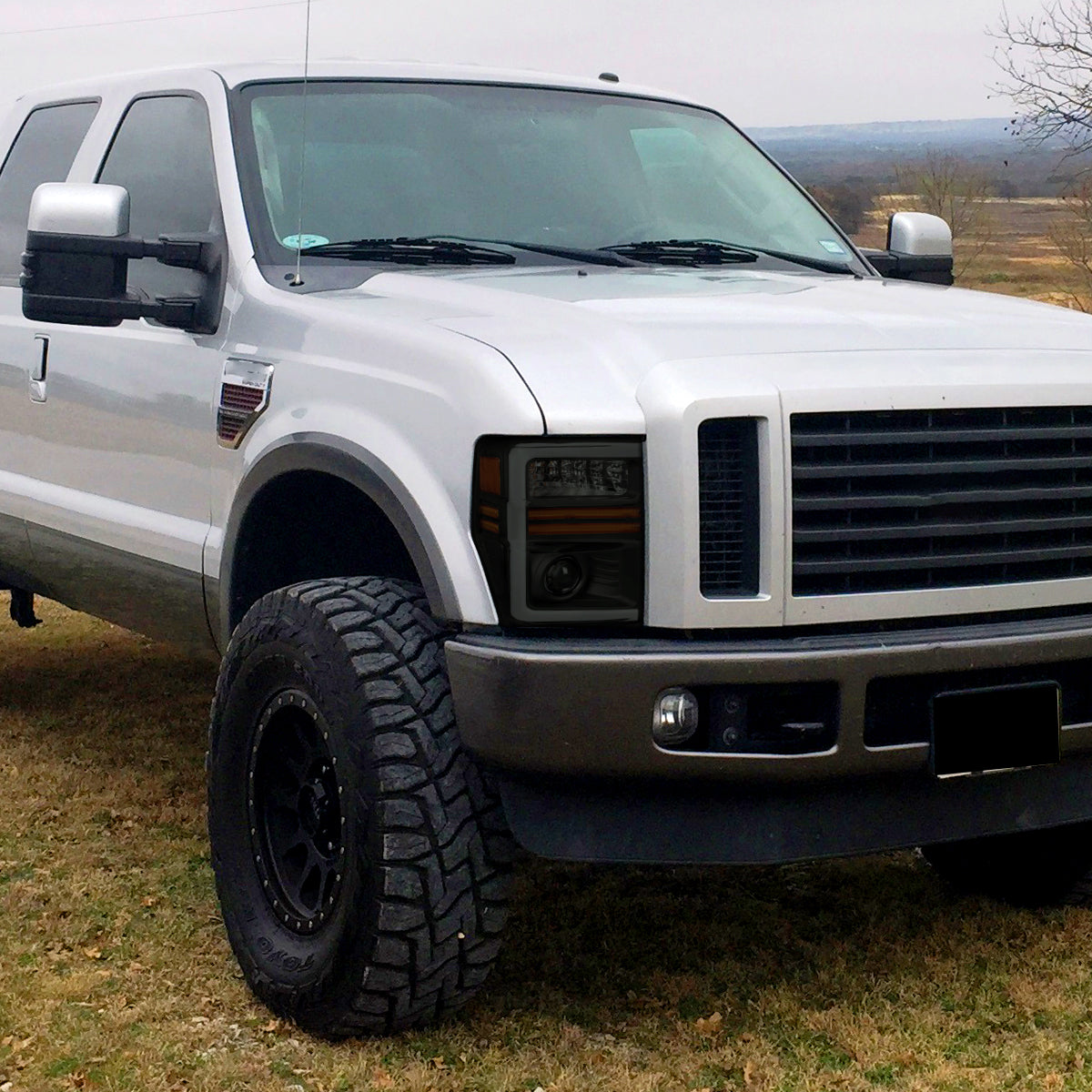 Spec-D 08-10 F250/F350/F450/F550 Super Duty Headlights SEQ LED Black
