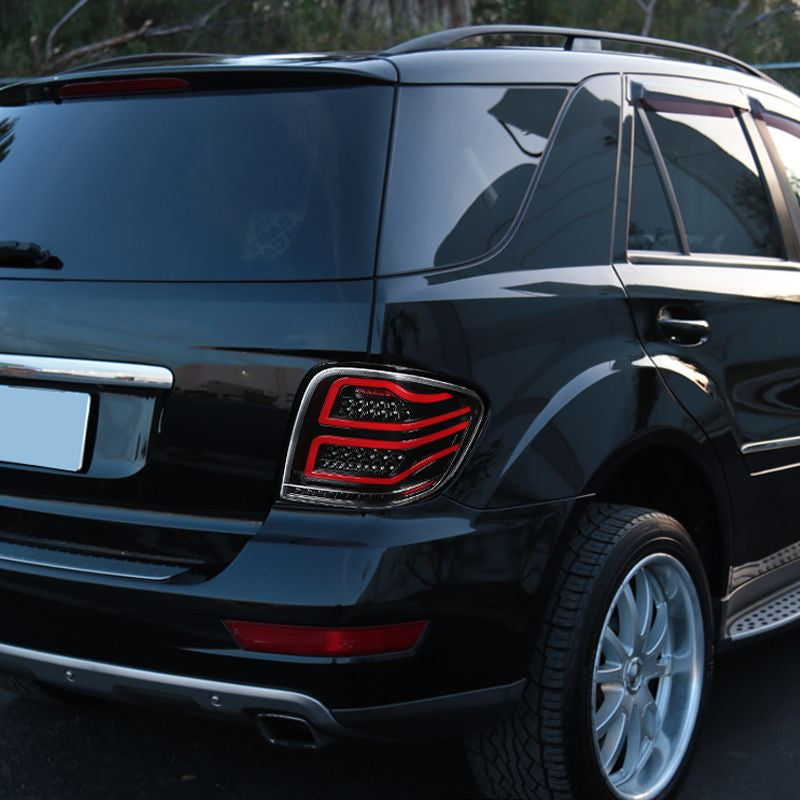 Spec-D 06-11 Mercedes M-Class W164 LED Tail Lights Black/Clear