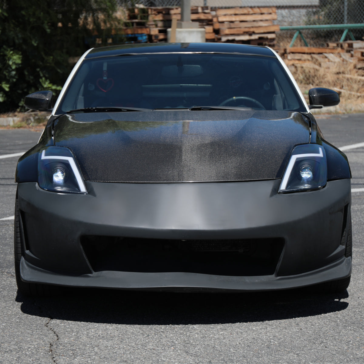 Spec-D 06-09 Nissan 350Z Headlights Sequential LED Bar Black.