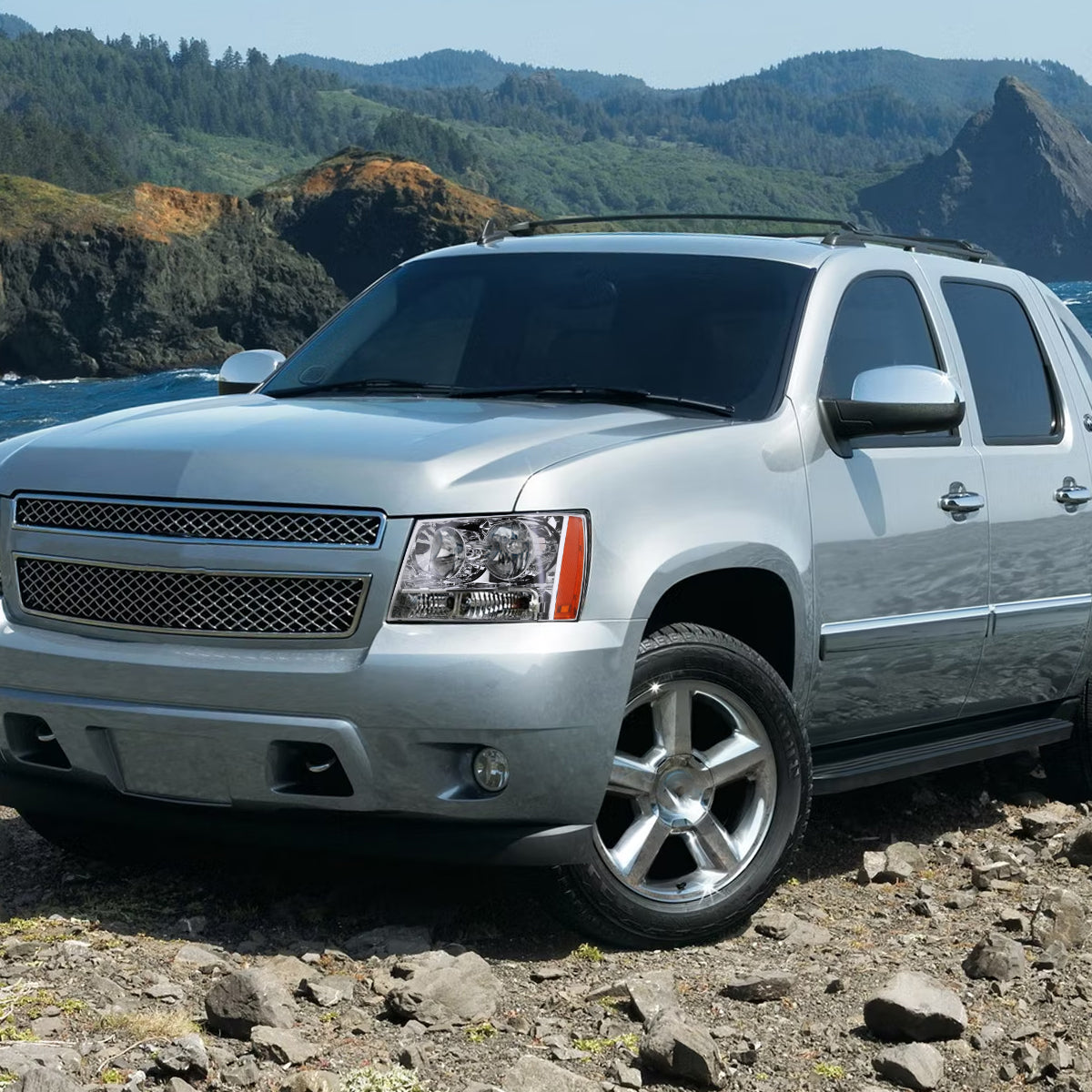 Spec-D 07-14 Chevy Avalanche/Tahoe/Suburban Headlights OE Style Chrome
