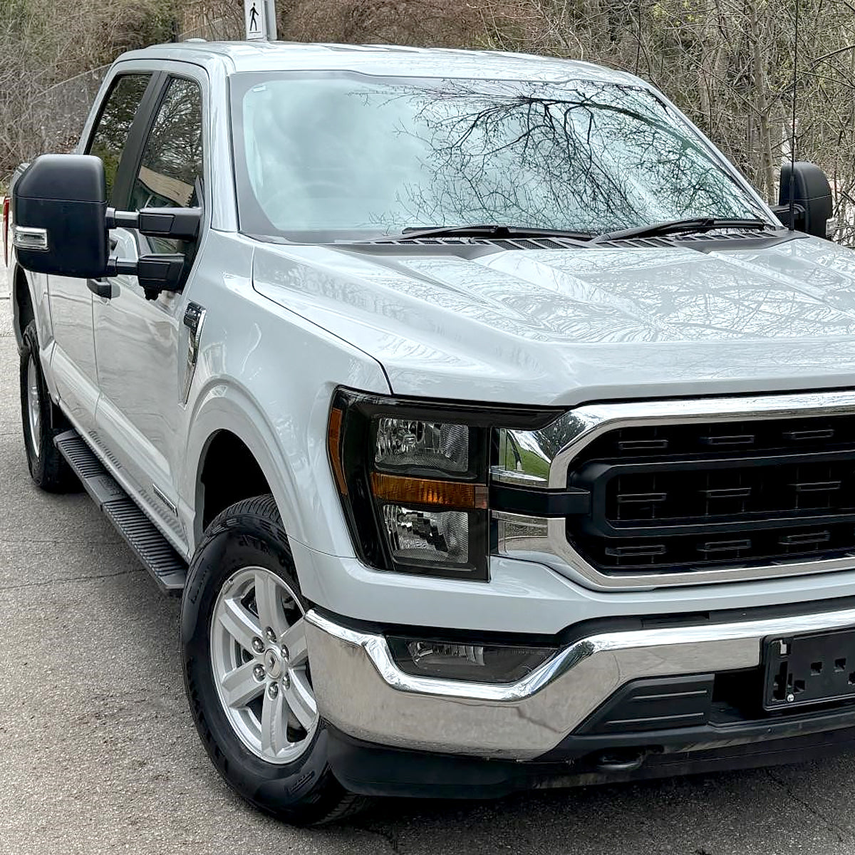 Spec-D 21-23 Ford F-150 Headlights OEM Style Black Smoked.