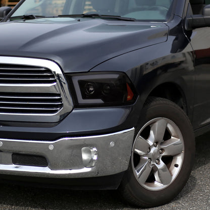 Spec-D 10-18 Dodge Ram/19-21 Ram Classic SEQ Pro Headlights Blk/Smoked
