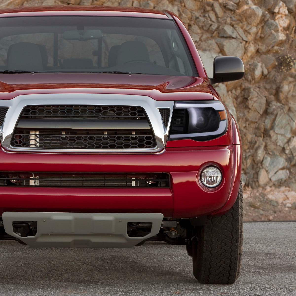 Spec-D 05-11 Toyota Tacoma LED Bar Projector Headlights Black/Clear