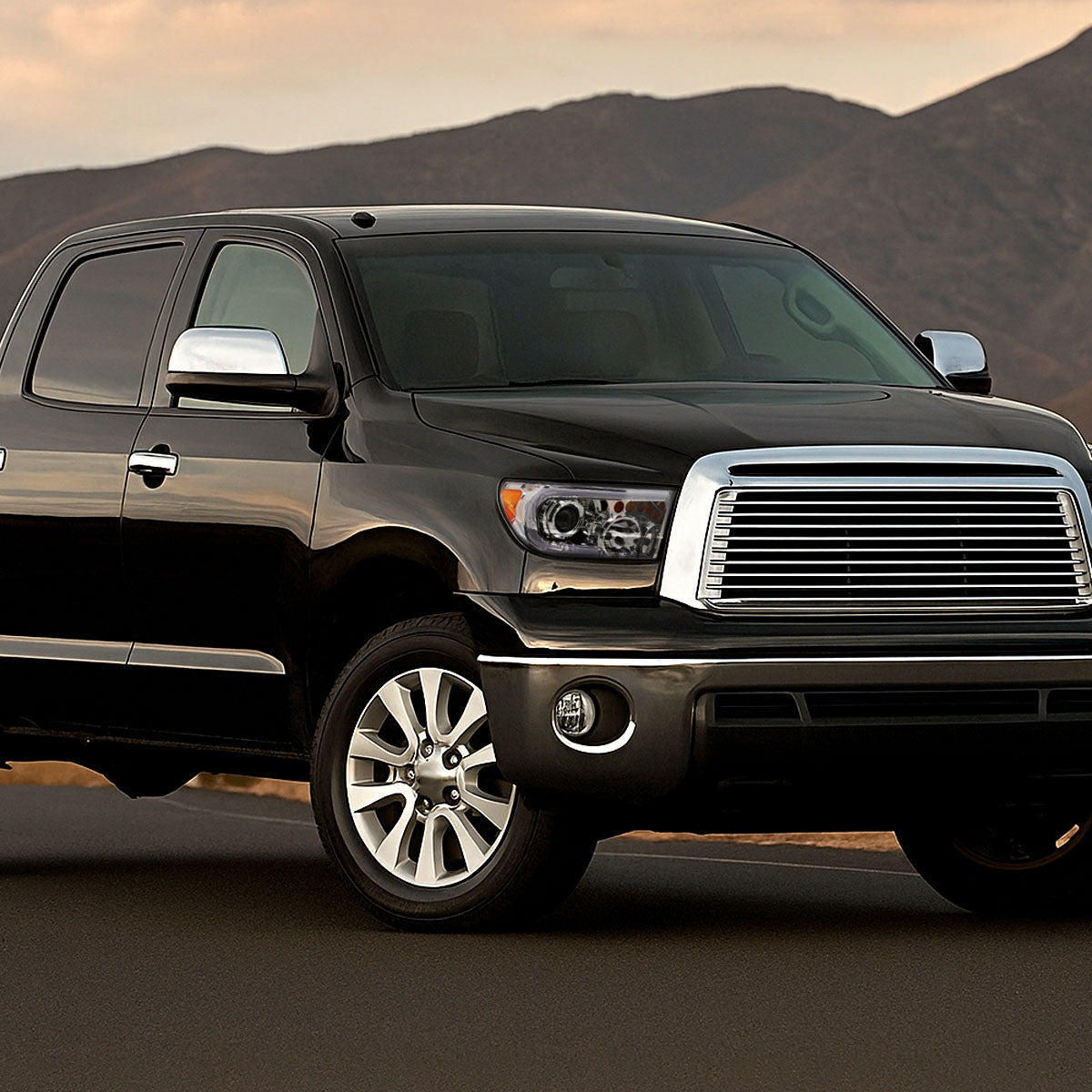 Spec-D 07-13 Tundra/08-17 Sequoia Retro Style Tube Pro Headlights