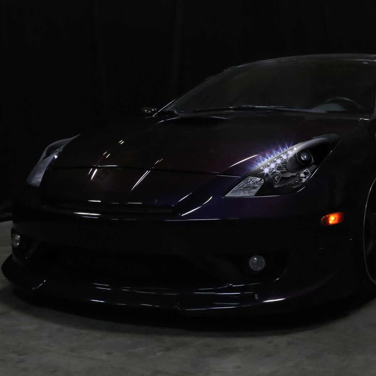 Spec-D 00-05 Toyota Celica Projector Headlights LED Black