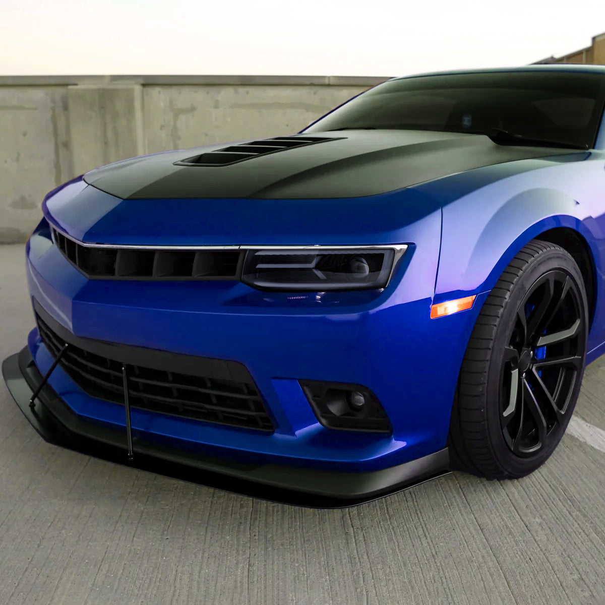 Spec-D 14-15 Chevy Camaro Headlights SEQ LED Strip Black/Smoked